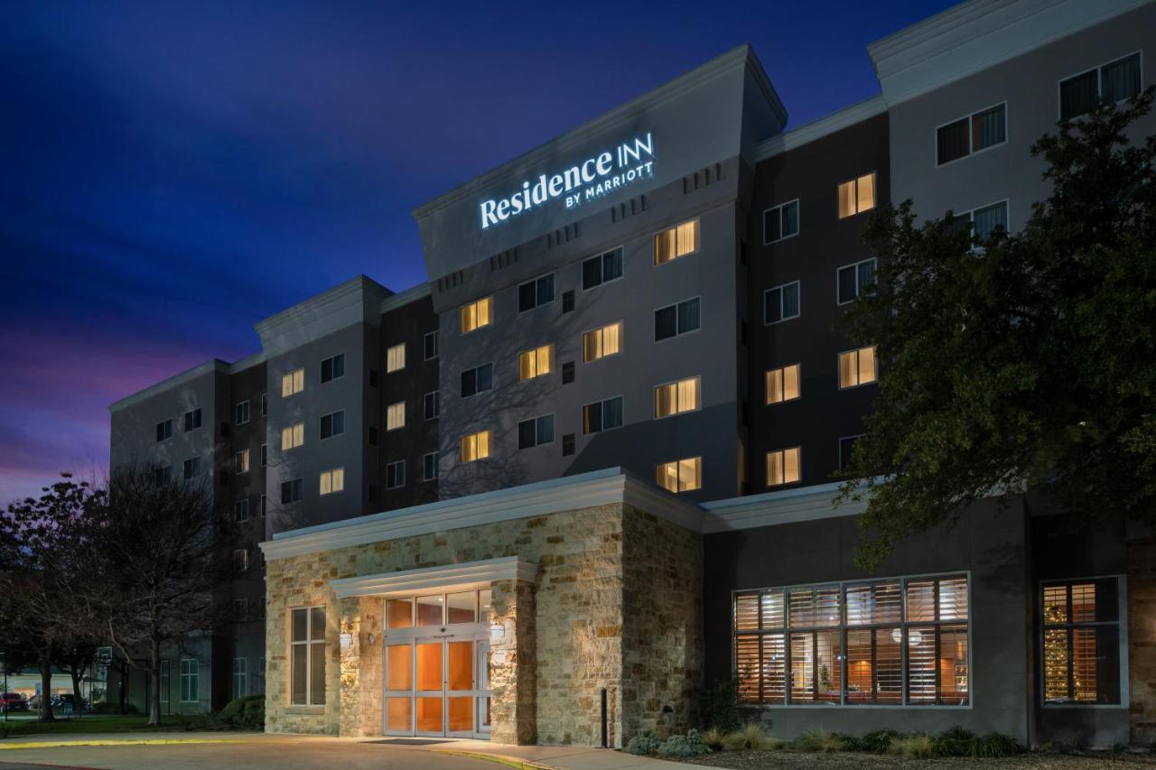 Residence Inn By Marriott San Antonio Six Flags At The Rim Eksteriør billede