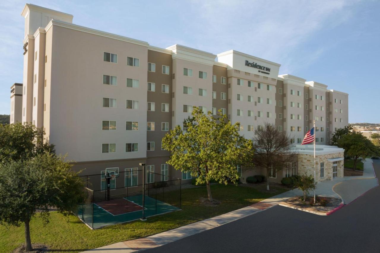 Residence Inn By Marriott San Antonio Six Flags At The Rim Eksteriør billede